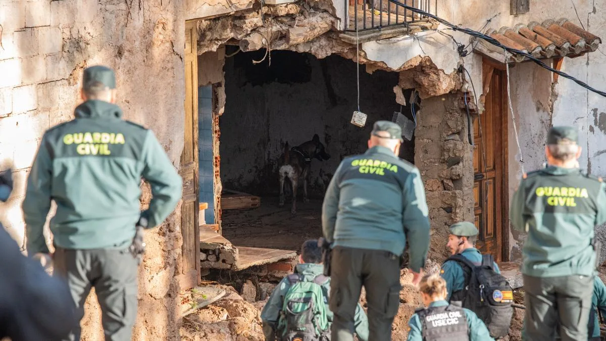 JUCIL denuncia retrasos en pagos a la Guardia Civil por la DANA y la precariedad en los cuarteles afectados.