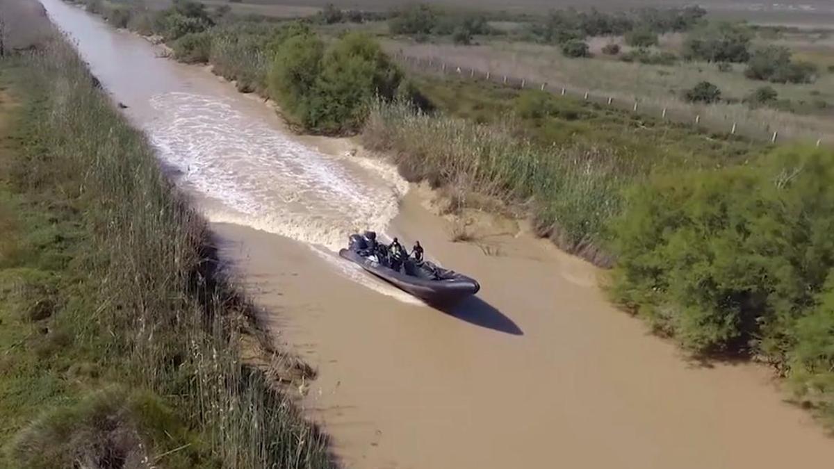 Narcolancha en el río Guadalquivir.