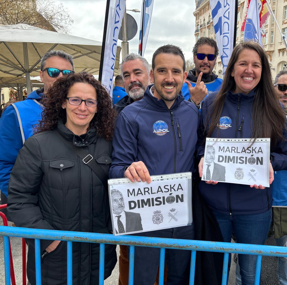 Representantes de JUPOL y JUCIL en una concentración anterior por los derechos de policías y guardias civiles.